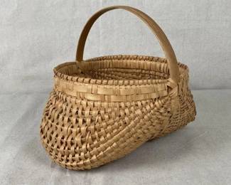 Country Buttocks Basket