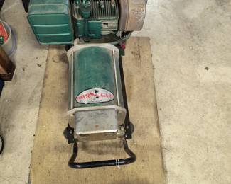 Working generator. Has manual.