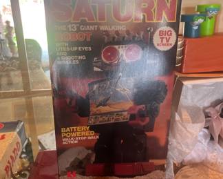 Saturn robot