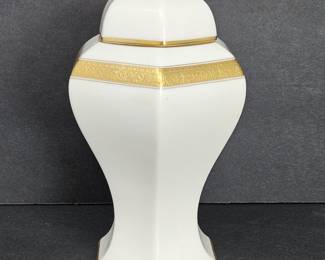 Lenox Tiffany & Co. Lidded Porcelain Jar 5.5” Ivory with 24k Gold Trim Marked