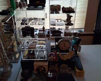 Variety Of Goodies in the Cases!