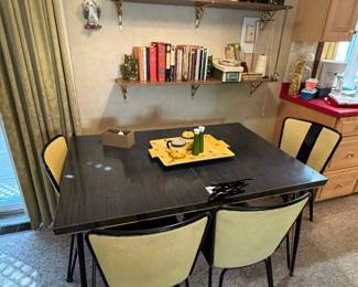 MCM DInette Set