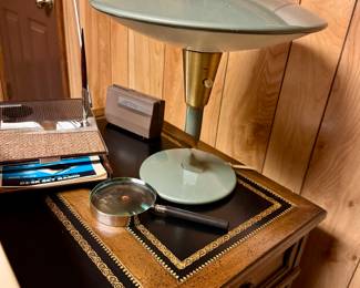 Great Mid Century Modern desk lamp