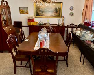 Dining Room Table, 3 leaves, 6 chairs
