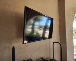 Sunbrite outdoor flat screen tv
