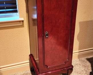 Jewelry armoire