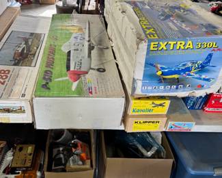 Large scale model airplane kits