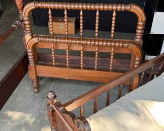 Jenny Lind Twin Bed