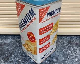 Vintage 1970's Collectible Nabisco Premium Saltine Crackers Aluminum Tin