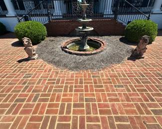 Grand entrance
Do not miss the chance to see the amazing furn inside that is for sale and collectibles