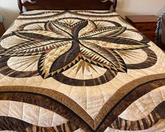 Antique Amish made king size quilt
Bought at Amish auction to raise money for one of their schools- was antique when it was bought