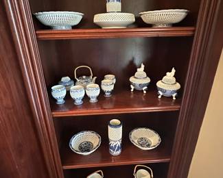 Japanese Imari collection
Some unusual pieces
Matching pair of incense jars
Teapot sugar and 5 tea cups