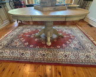 Wonderful kitchen table with one leaf