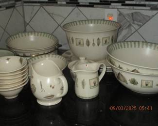 Pfaltzgraff Naturewood dinnerware