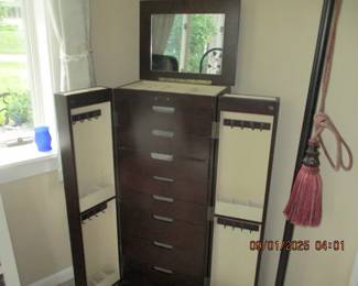 Jewelry armoire