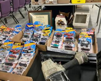 Die Cast Cars/Trucks - Match Box & Hot Wheels & NASCAR