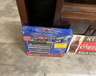 EZTEC North Pole Express Christmas Train Set