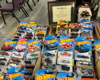 Die Cast Cars/Trucks - Match Box & Hot Wheels & NASCAR