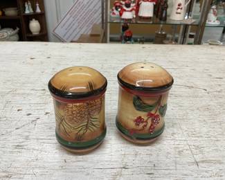Pinecone Design Salt & Pepper Shakers