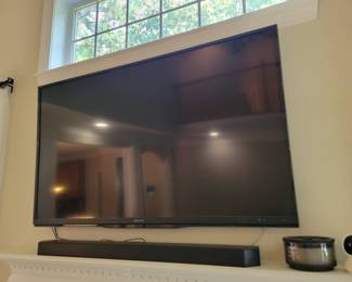 Sharp TV, sound bar