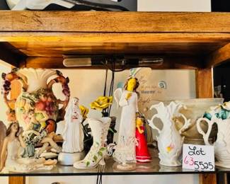 Figure decor