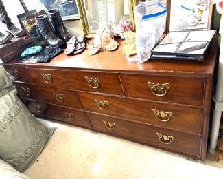 Henredon dresser