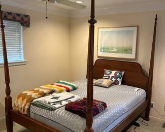 4 poster bed by Hickory House
Inova Queen Adjustable Bed