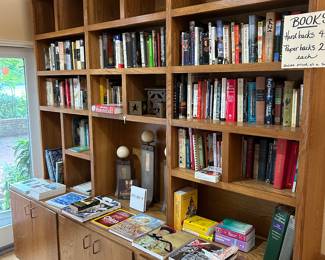 Hardback books
Soft back books
Coffee table books
Pediatric Medical Books
A great collection of books!