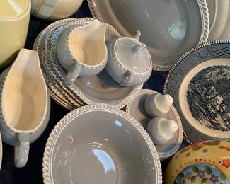 Harkerware Dish Set $ 94.00 - 20 Pcs