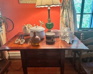 DROP LEAF SIDE TABLE