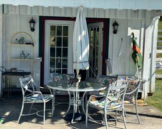 OUTDOOR TABLE WITH SIX CHAIRS