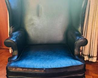 LEATHER CHAIR