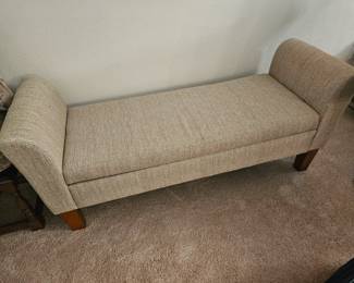 Storage ottoman