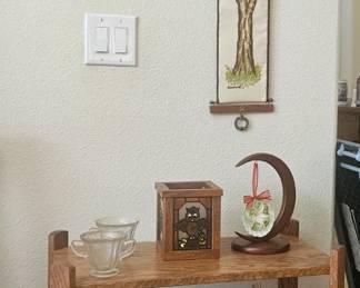 Embroidered Hummel tapestry
With Bell on top $35