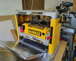 DeWalt planer