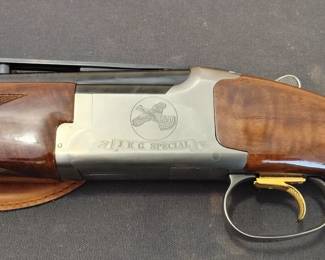 Browning Citori Trap Joel Etchen Special edition premium trap shotgun with all the upgrades .