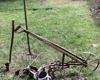 Primitive garden items