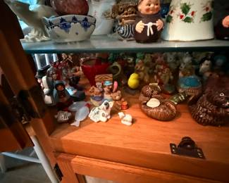 Figurines