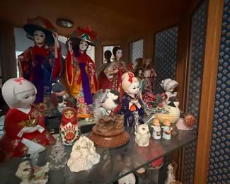 Figurines