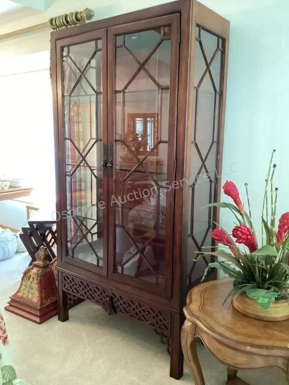 Stunning China Cabinet with drawer