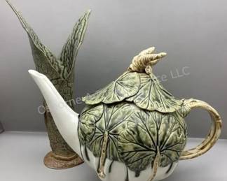 Artisan teapots & vases