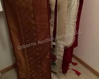 Seasonal table runners