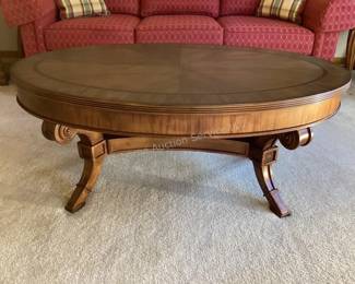 Oval coffee table