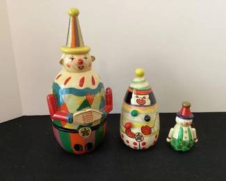 Clown nesting dolls