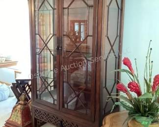 Stunning China Cabinet with drawer