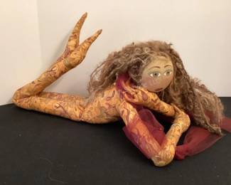 Artisan cloth figurine