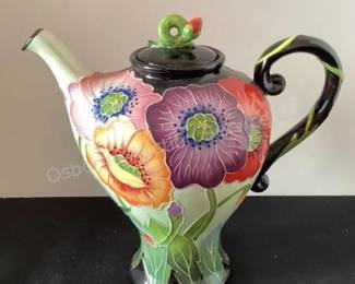Large selection of collectible artisan & vintage teapots, many more in catalog