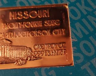 United States Hamilton Mint Set 24k on .999 Silver United States Bars Ingot set
Each bar weighs 50 troy oz. 1 oz 
The bars are minted by Hamilton Mint, a trusted brand in the bullion industry made in they are pure silver with 24k gold plating. 
