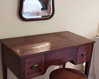 Mahogany Lift top Vanity with string inlay by Henredon