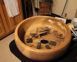 Glass Hanging Decor, Wood Bowl